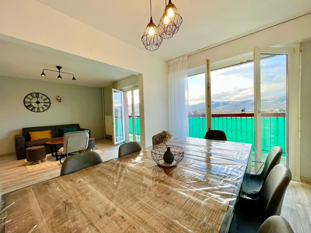 La Cigogne: Balcony Retreat with Netflix and Free Parking Apartment Colmar Exterior photo